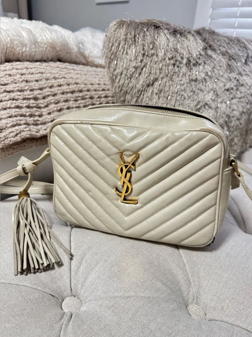 Saint Laurent Lou Medium Camera Bag with Tassel in Quilted Leather - Picture 1 of 9